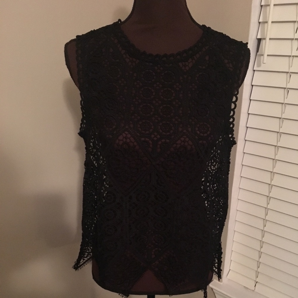 Anthropologie scalloped tank size small